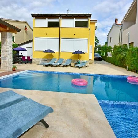 Apartments House Anna For Max 13 Persons In Porec, Pet Friendly エクステリア 写真