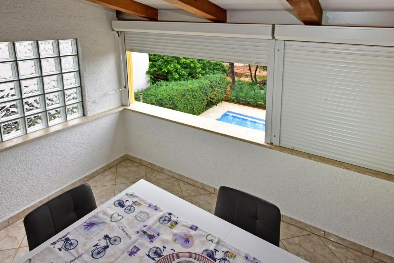Apartments House Anna For Max 13 Persons In Porec, Pet Friendly エクステリア 写真