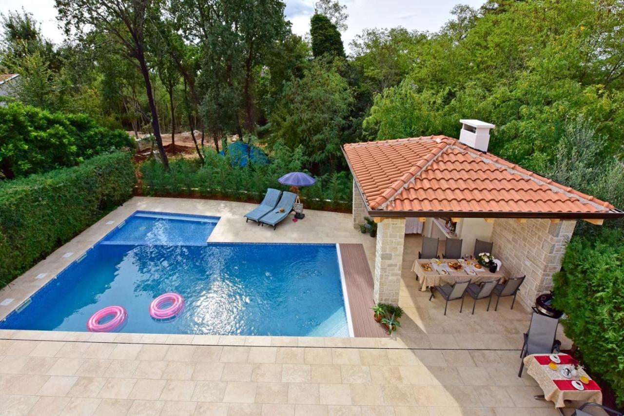 Apartments House Anna For Max 13 Persons In Porec, Pet Friendly エクステリア 写真